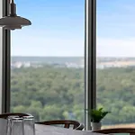 Penthouse Suite On 35Th Floor
