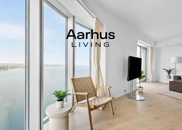 Penthouse Suite On 35Th Floor