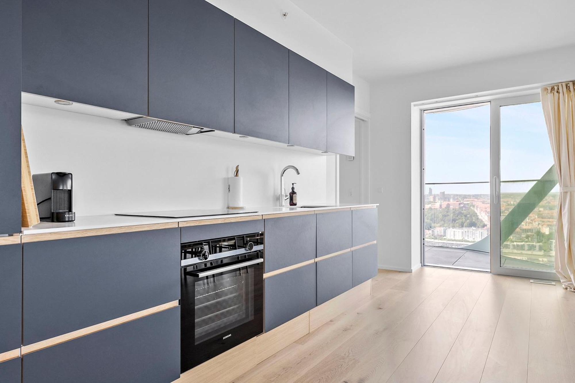 Apartment Penthouse On 35th Floor *