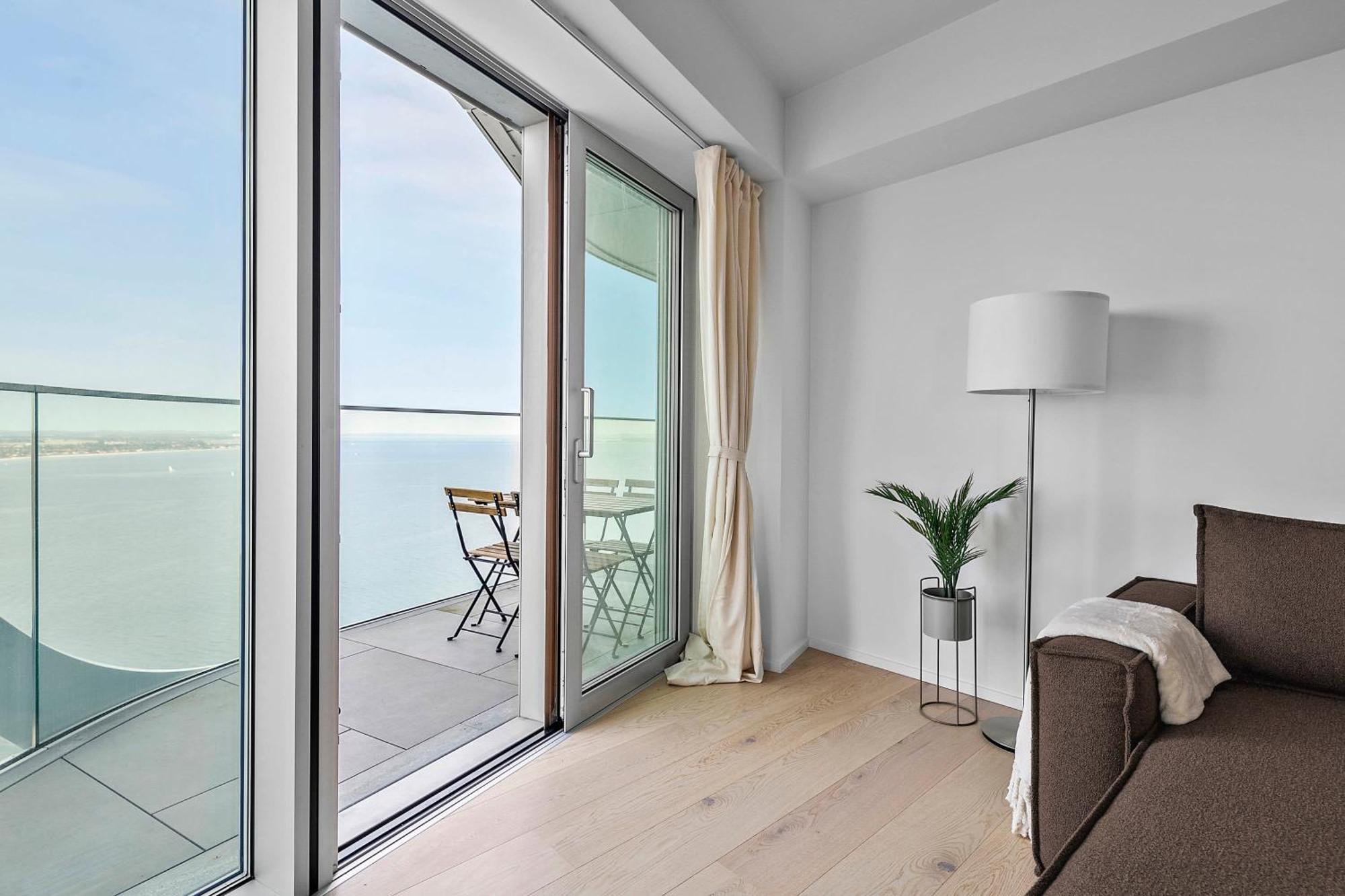 Penthouse On 35th Floor *