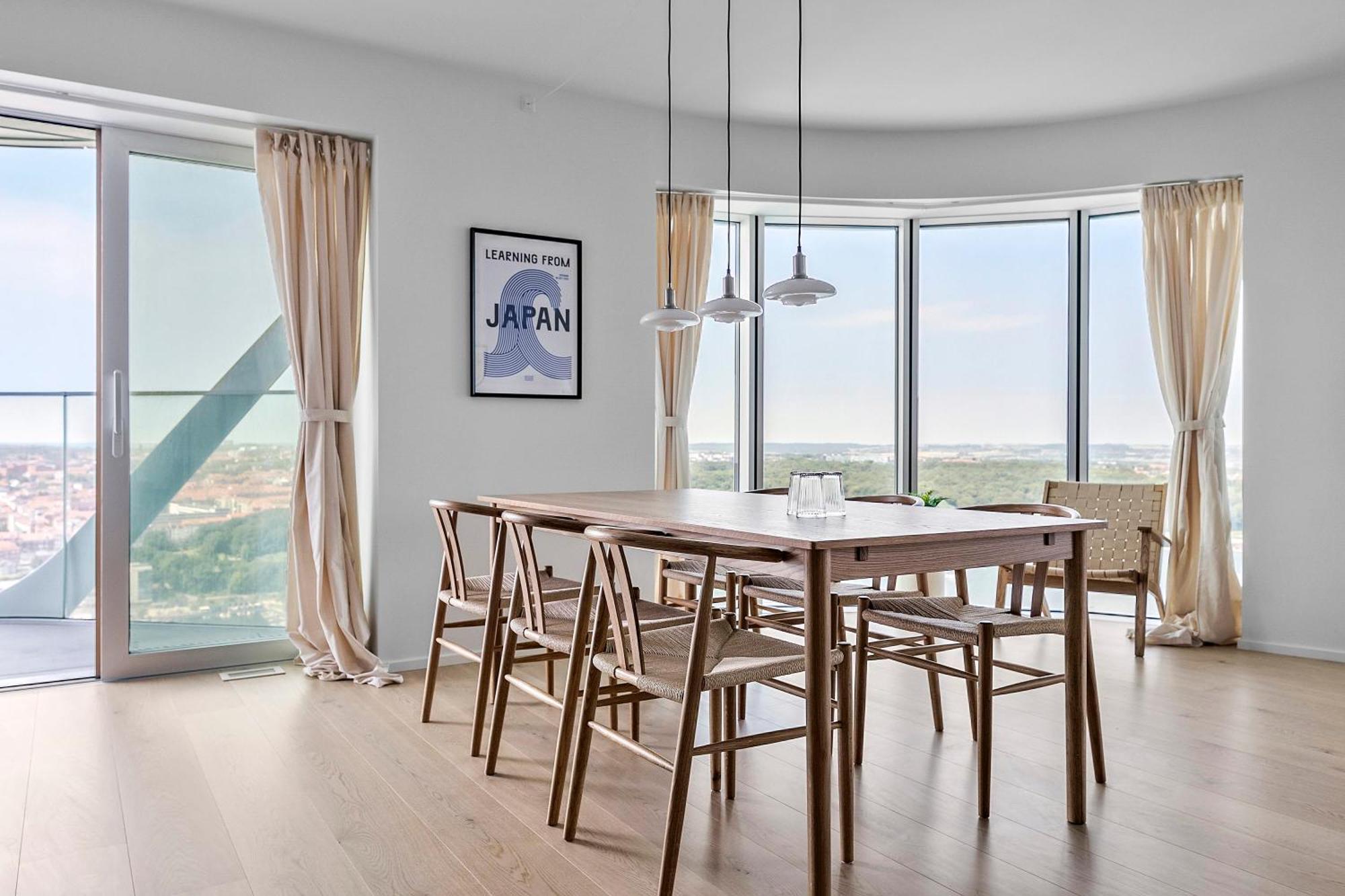 Penthouse On 35th Floor Århus